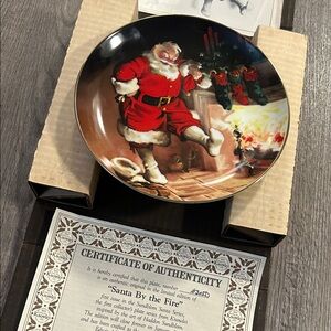 Santa by the Fire Collectors Plate
